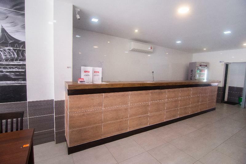 Oyo 836 Mandurah Room & Cafe Κουτσίνγκ Εξωτερικό φωτογραφία