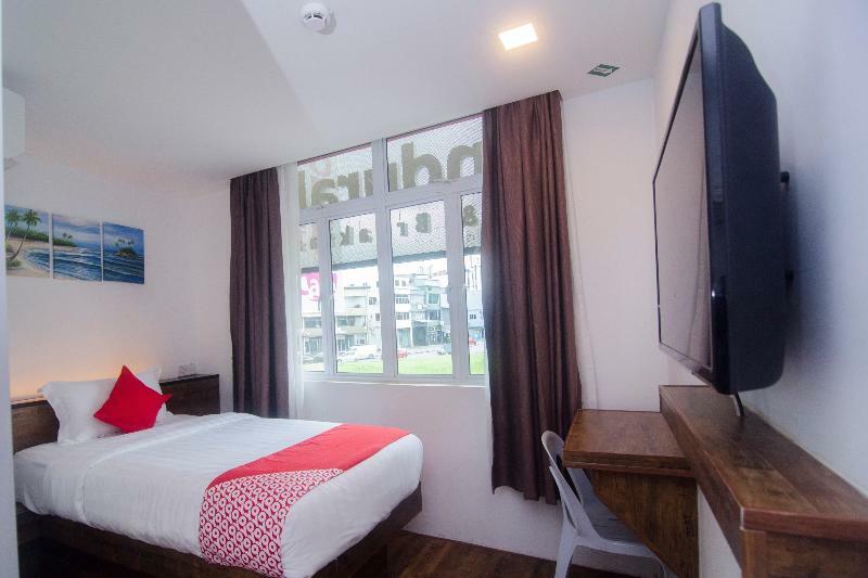 Oyo 836 Mandurah Room & Cafe Κουτσίνγκ Εξωτερικό φωτογραφία
