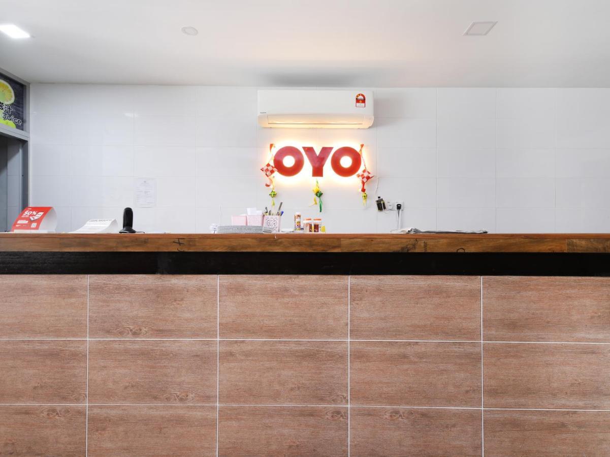 Oyo 836 Mandurah Room & Cafe Κουτσίνγκ Εξωτερικό φωτογραφία