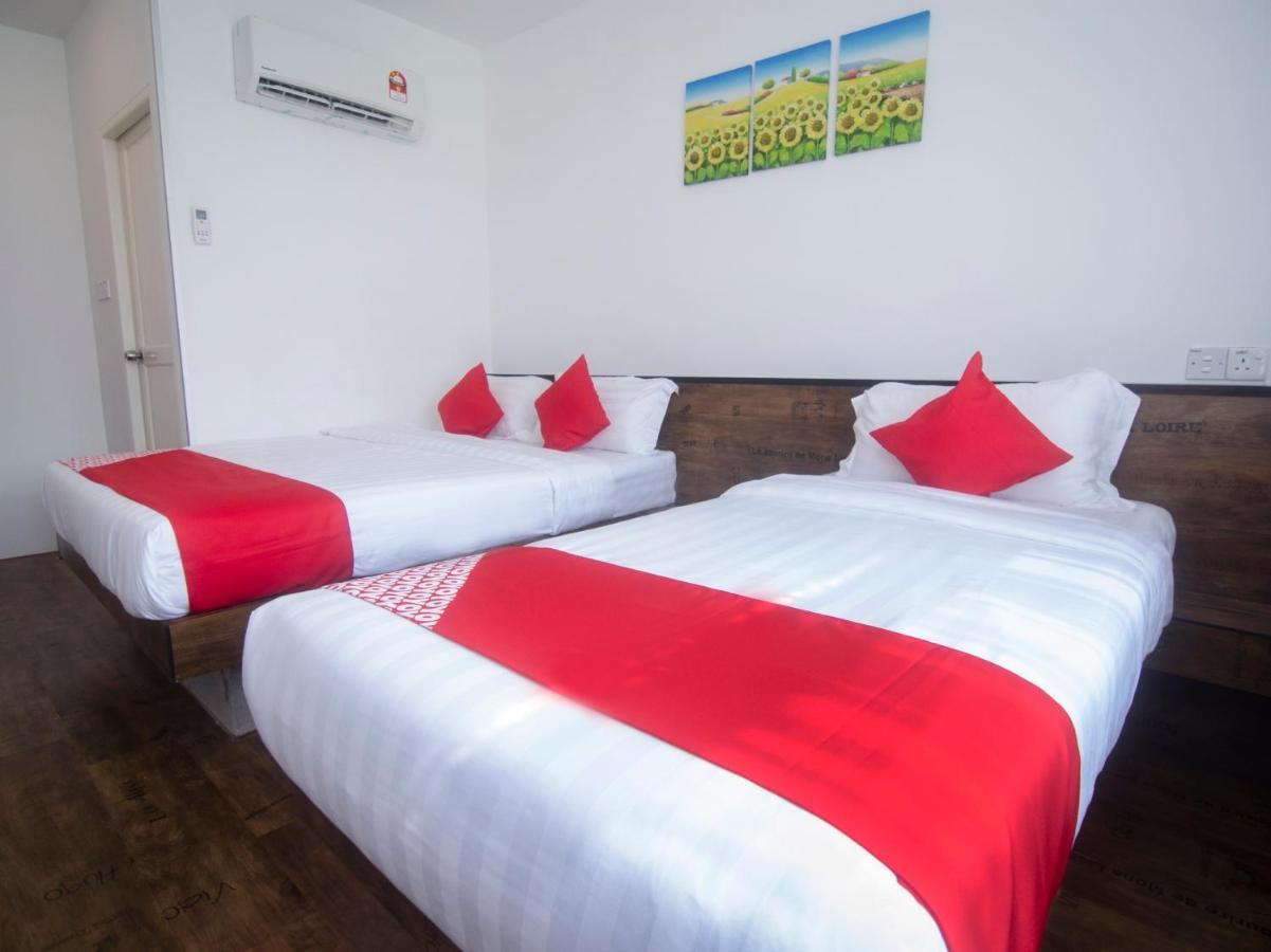 Oyo 836 Mandurah Room & Cafe Κουτσίνγκ Εξωτερικό φωτογραφία