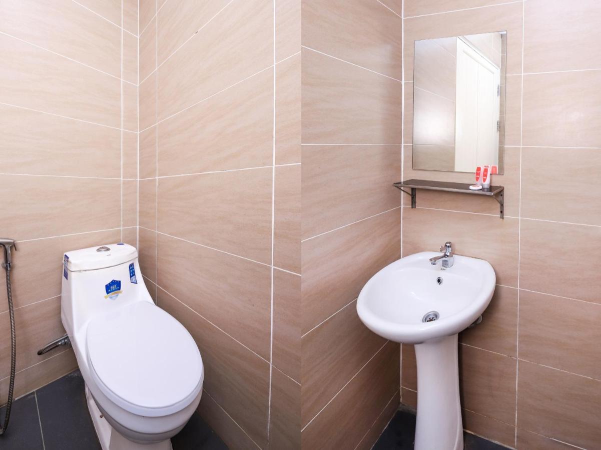Oyo 836 Mandurah Room & Cafe Κουτσίνγκ Εξωτερικό φωτογραφία