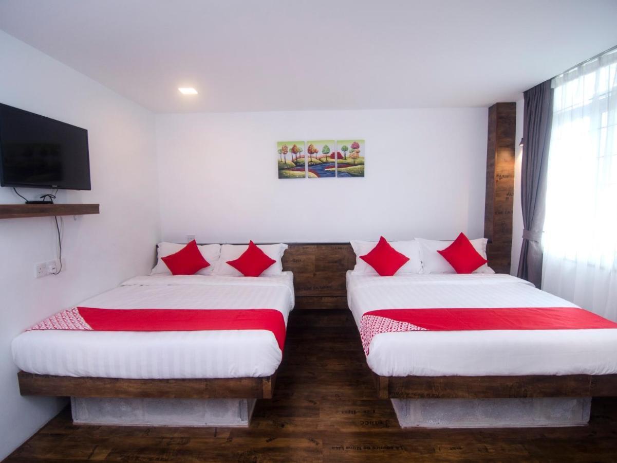 Oyo 836 Mandurah Room & Cafe Κουτσίνγκ Εξωτερικό φωτογραφία