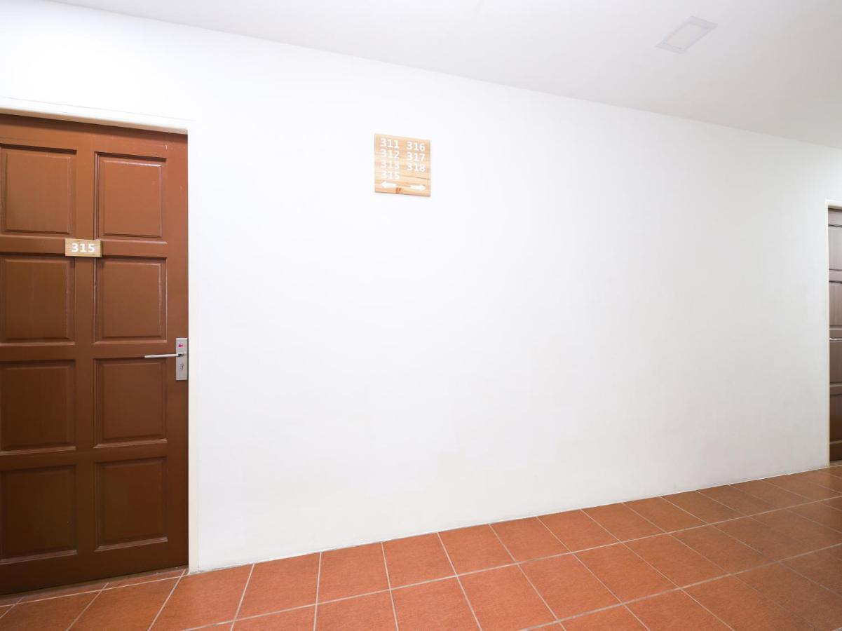 Oyo 836 Mandurah Room & Cafe Κουτσίνγκ Εξωτερικό φωτογραφία